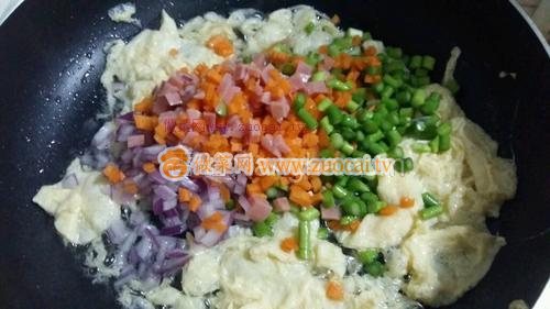 韓國(guó)泡菜炒飯的做法