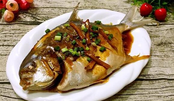 怎么做益氣、護(hù)肝、增強(qiáng)免疫力的紅燒鯧魚？