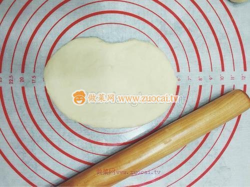 椰蓉面包的做法