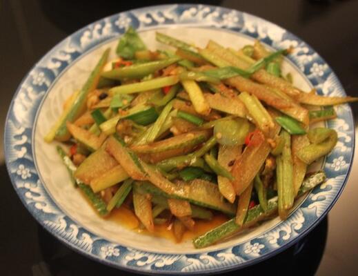 如何做爆炒冬瓜皮？