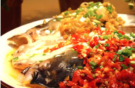 河鮮新做法漢味雙椒魚頭怎么做？