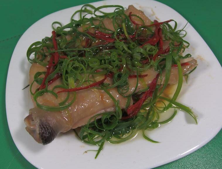 如何做清蒸無骨雞腿？