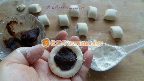 刺猬豆沙小餐包的做法