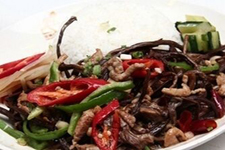 茶樹(shù)菇炒肉