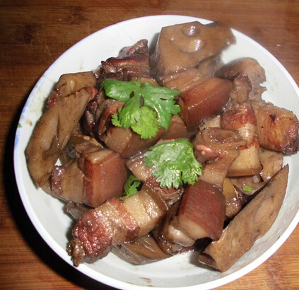 鮮藕燒肉怎么做？