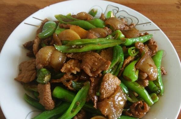 滑嫩汁濃的杭椒炒梅肉怎么做？