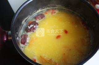 蟲(chóng)草花枸杞粥