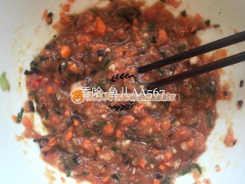 牛肉胡蘿卜木耳包子的做法