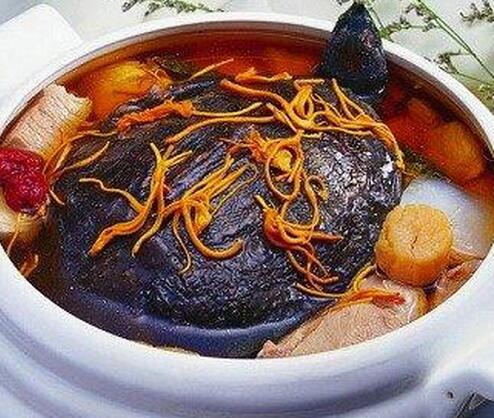 滋陰益氣，補(bǔ)腎固精的蟲草紅棗甲魚湯怎么做？