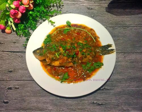酸菜鯽魚(yú)的做法