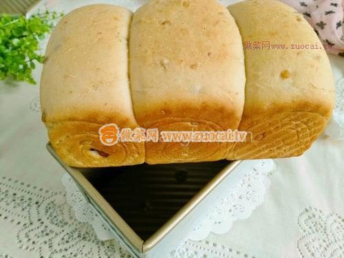 紅豆無(wú)油無(wú)糖全麥土司的做法