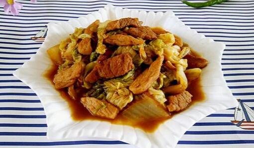 家常菜大白菜燒肉怎么做？