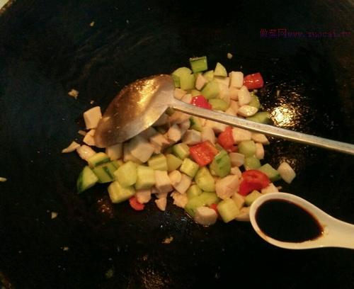 杏鮑菇黃瓜雞丁的做法