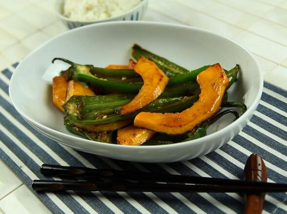 煎煮南瓜尖椒怎么做？