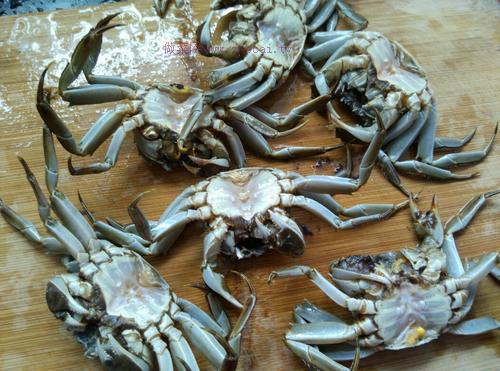 紫蘇蒸毛蟹的做法