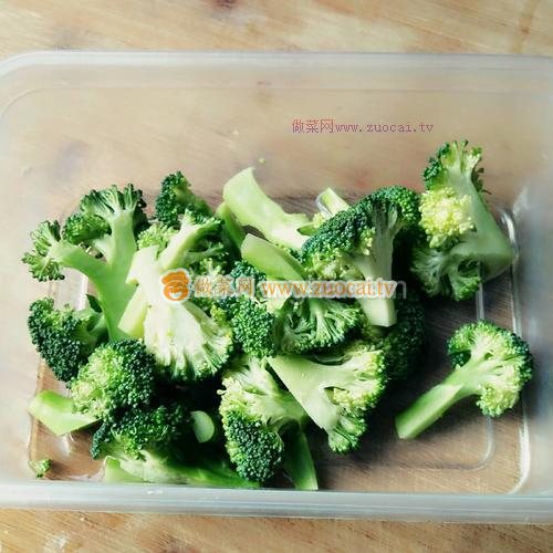 西蘭花肉丸粥的做法