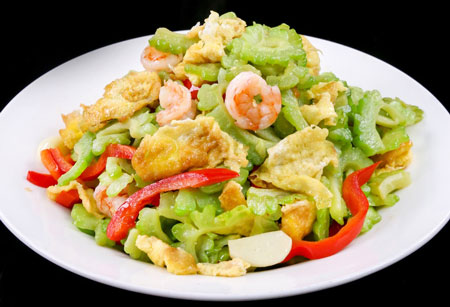 鴨蛋蝦仁炒苦瓜，既營養(yǎng)又美味的減肥菜