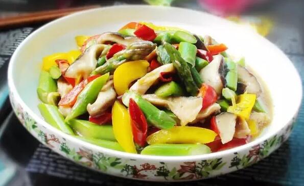 提高身體免疫力的香菇炒蘆筍怎么做？