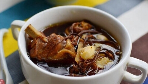 健康營養(yǎng)的蟲草花燉鴨湯怎么做？