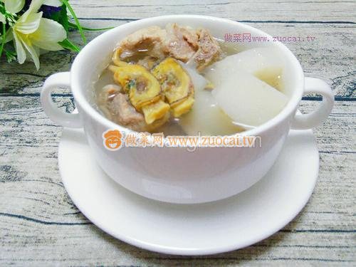 白蘿卜蟶干燉排骨的做法