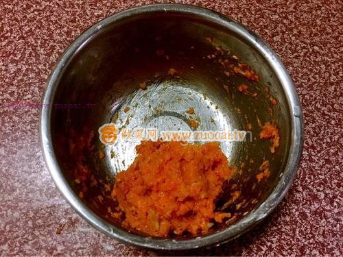 財(cái)源滾滾黃金雞卷的做法