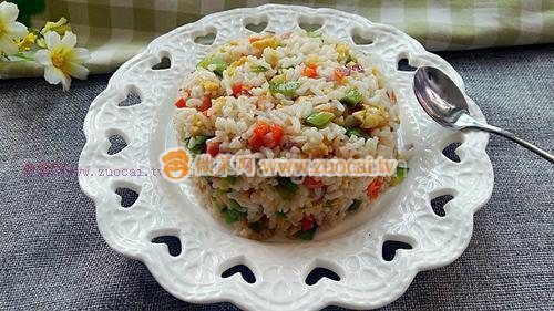 韓國(guó)泡菜炒飯的做法