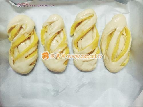 椰蓉面包的做法