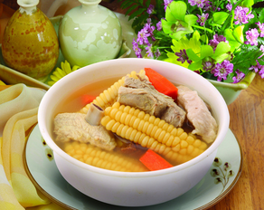 胡蘿卜玉米排骨湯