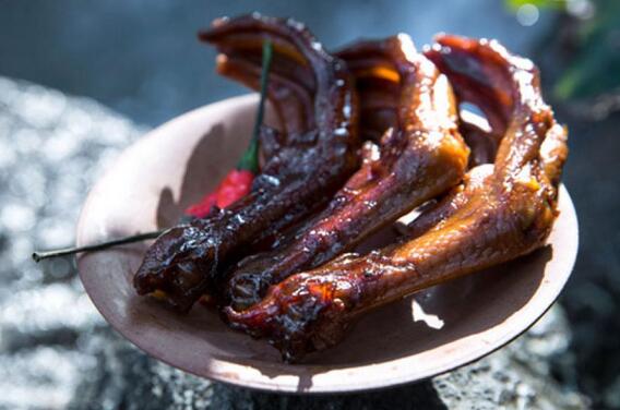 下酒小菜鹵鵝掌怎么做？