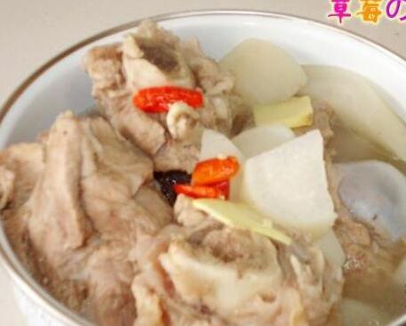 如何做白蘿卜煲豬骨？