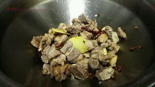 蘿卜燉牛腩的做法