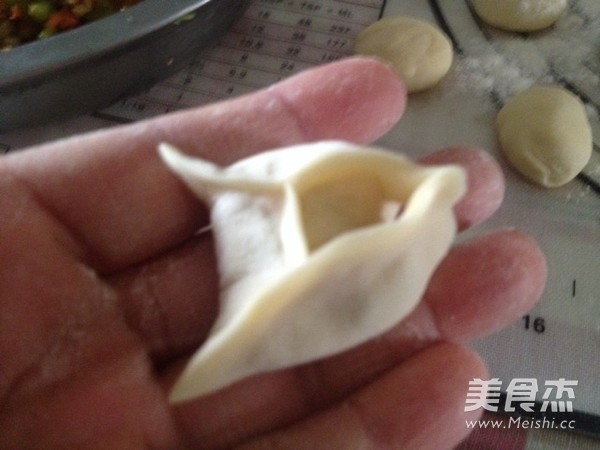 鴛鴦?wù)麸湹淖龇?/ data-Qf5t=