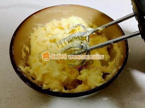 草莓醬夾心編織餅干的做法