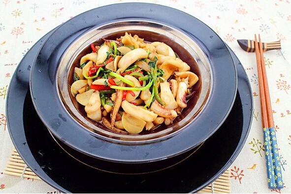 美味海鮮的吃法三杯炒魷魚(yú)怎么做？