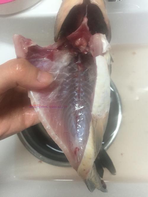 酸菜鯽魚(yú)的做法