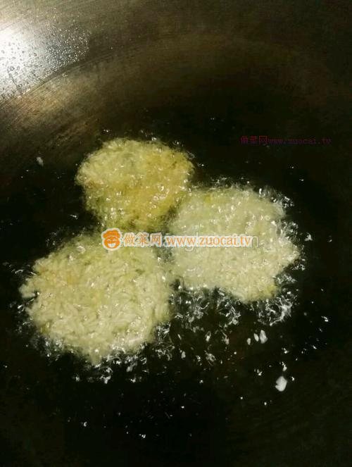 元?dú)忮伆偷淖龇?/ data-oSt6=