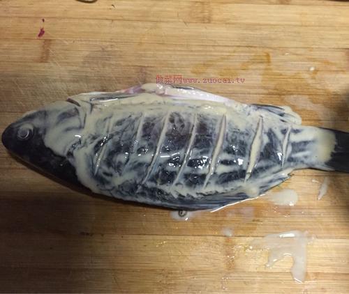 酸菜鯽魚(yú)的做法