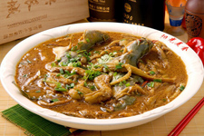 鯰魚(yú)燉茄子的做法