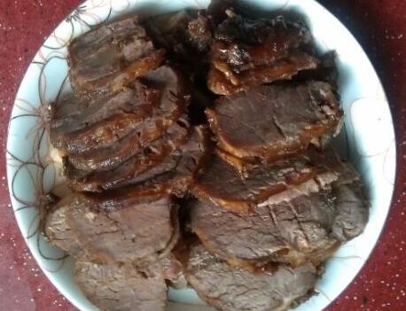 下酒小菜鹵牛腱子肉怎么做？
