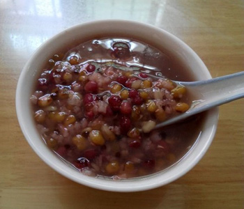 西米怎么煮粥 西米怎么洗 西米的熱量 西米的營(yíng)養(yǎng)價(jià)值