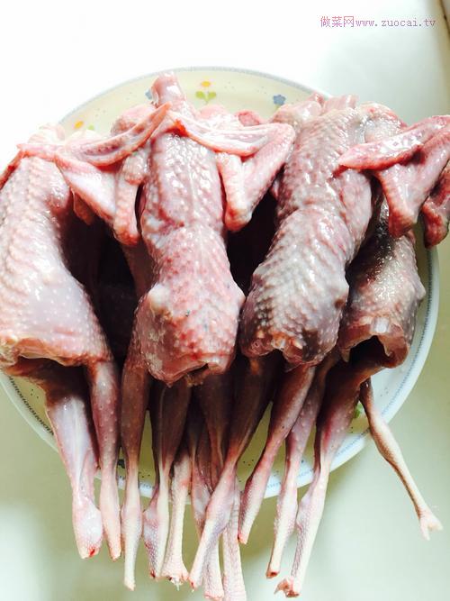 孜然迷迭香烤鵪鶉的做法