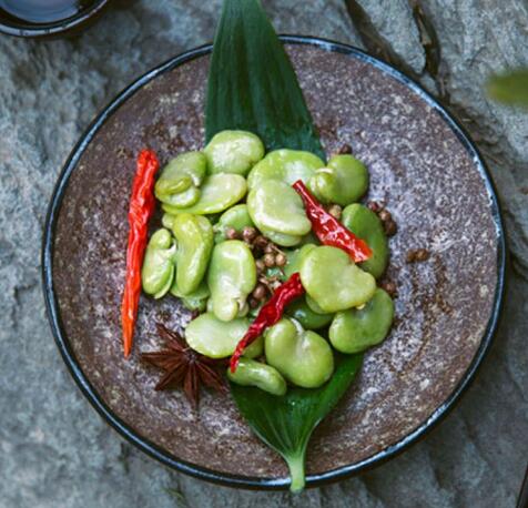 新鮮小吃茴香蠶豆怎么做？