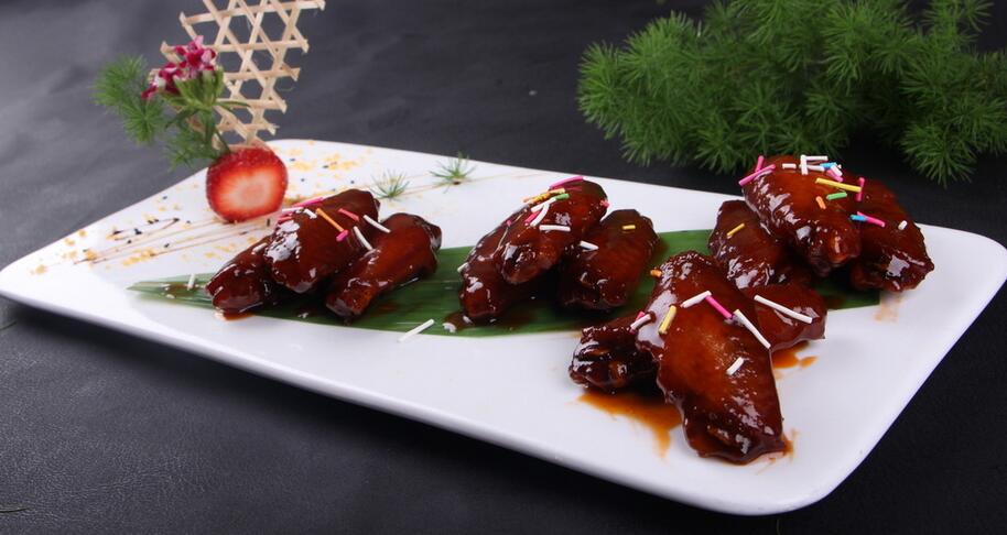 紅酒釀雞翅怎么做？