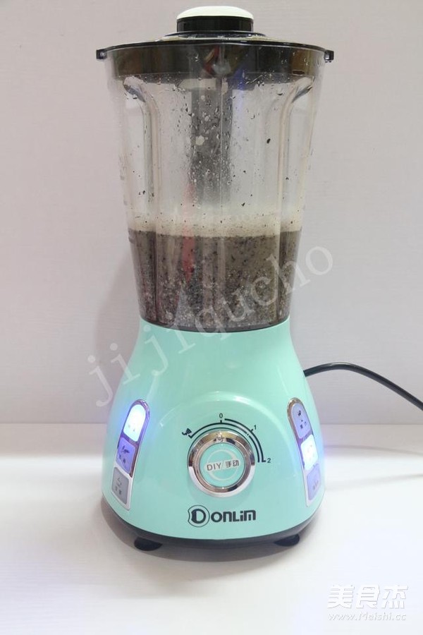 健腦補(bǔ)腎之核桃黑芝麻糊的做法