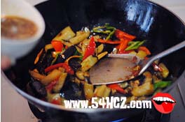 魚(yú)香茄子的做法6