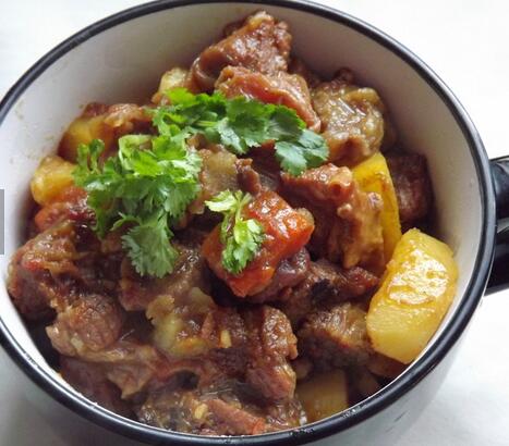 番茄牛腩燉土豆怎么做？