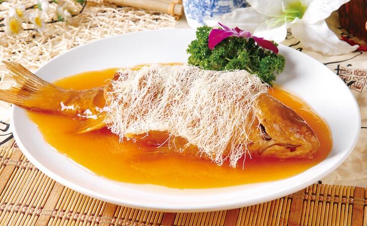 河南名菜鯉魚培面怎么做？
