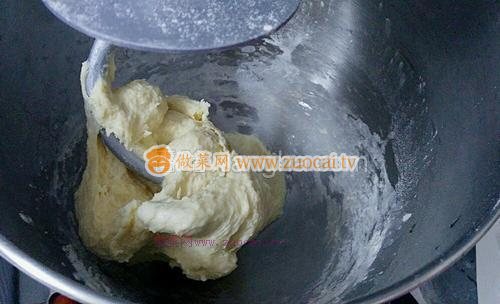 丹麥?zhǔn)炙好姘淖龇?/ data-cyj2=