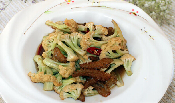 有機(jī)菜花炒蟄頭怎么做？
