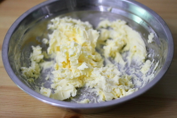 曲奇餅干的做法步驟1